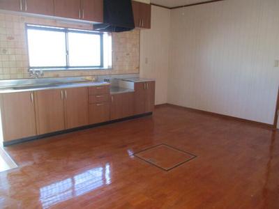 Spacious 4LDK House with Store in Miyamarumachi, Miyakonojo — Image 3, Miyakonojo, Miyazaki