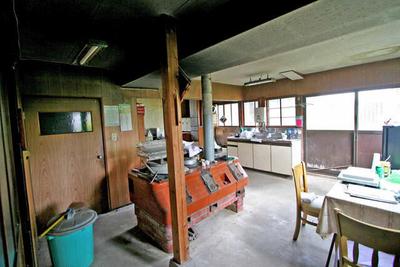 Historic 1927 House with Large Garden in Kainan City — Image 1, Kainan, Wakayama
