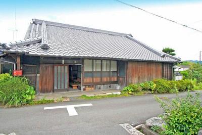 Historic 1927 House with Large Garden in Kainan City — Image 1, Kainan, Wakayama
