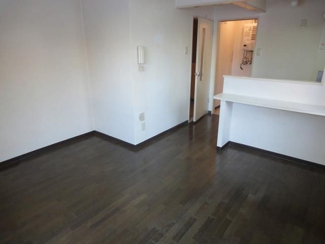 1K Apartment for Rent in Sapporo Higashi Ward near Motomachi Station - Thumbnail 2