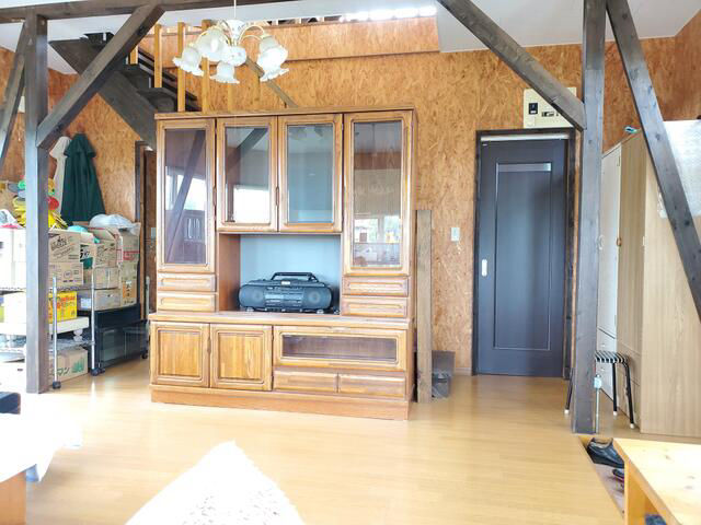 Spacious 3-story house with ocean views in Hokkaido - Thumbnail 3