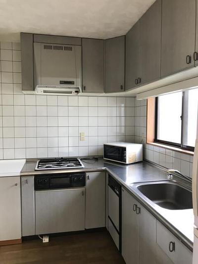 Ocean View 6LDK Villa in Shirahama with Private Pool — Image 2, Shirahama, Wakayama