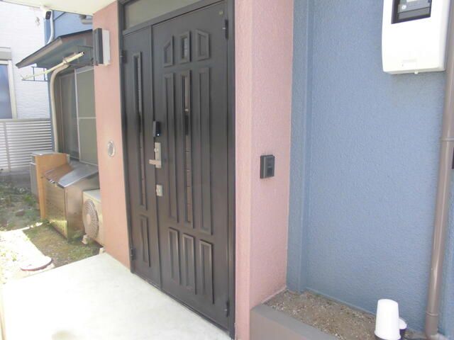 5DK House for Sale in Kita, Tokyo with Rental Income - Thumbnail 3