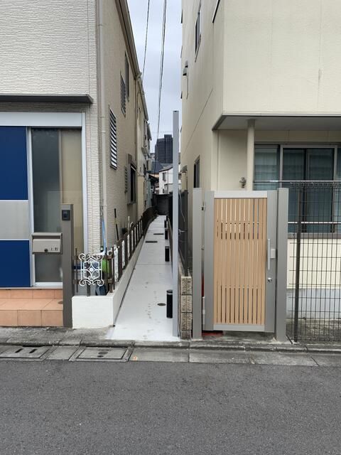 5DK House for Sale in Kita, Tokyo with Rental Income - Thumbnail 2