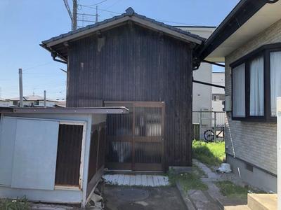 Spacious 5LDK House in Kanzaki City - 179sqm Living Space — Image 1, Kanzaki, Saga
