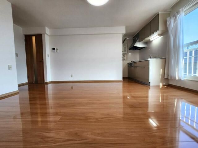 Renovated 2LDK Apartment for Rent in Takikawa, Hokkaido - Thumbnail 4