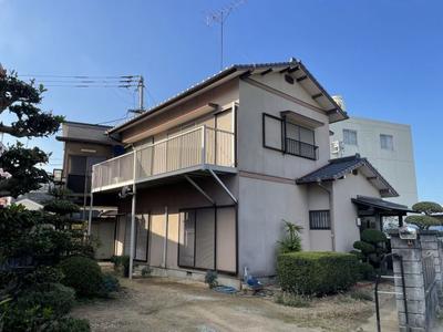 Traditional 6DK House Near Sanuki Shiratori Station, Higashikagawa — Image 1, Higashikagawa, Kagawa