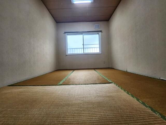 2LDK Apartment for Rent in Takikawa, Hokkaido - 30,000 Yen - Thumbnail 3