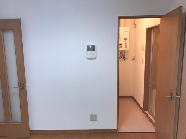 1LDK Apartment for Rent in Shiroishi Ward, Sapporo - Thumbnail 3