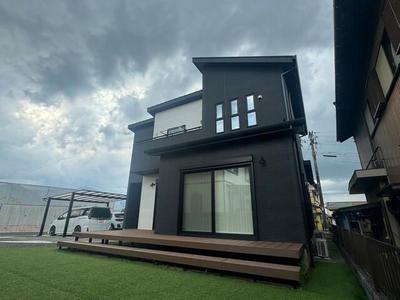 Modern 4LDK House in Komono with Triple Parking — Image 1, Komono, Mie