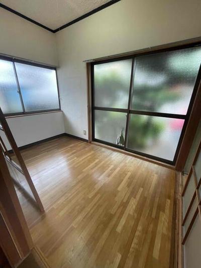 [Hatomark Site] Shinhai-ko, Saijo City, Ehime Prefecture, Shinhai-ko 2-story 5DK Used Detached House — Image 2, Saijo, Ehime