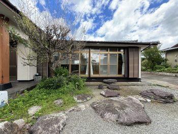 Three-House Property with Mount Aso Views in Uchimaki, Aso City — Image 1, Aso, Kumamoto
