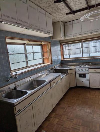 8DK Traditional House for Sale in Etajima - Harbor Views — Image 2, Etajima, Hiroshima