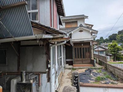 8DK Traditional House for Sale in Etajima - Harbor Views — Image 1, Etajima, Hiroshima