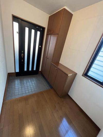 Spacious 3SLDK House Near Numazu Station with 9 Parking Spaces — Image 3, Numazu, Shizuoka