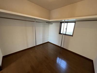Spacious 3SLDK House Near Numazu Station with 9 Parking Spaces — Image 1, Numazu, Shizuoka