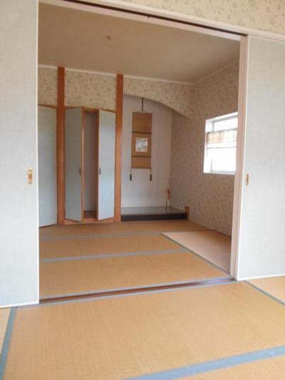 Spacious 3SLDK House with Vaulted Ceiling in Takashima, Shiga — Image 3, Takashima, Shiga
