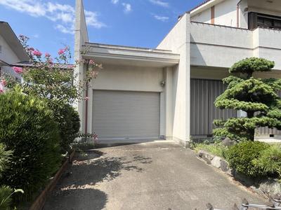 [Hatomark Site] 6LDK Used Detached House in Miyagawa 4-chome, Mishima, Shikokuchuo City, Ehime Prefecture — Image 1, Shikokuchuo, Ehime
