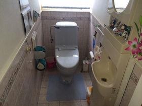 Renovated 5LDK Traditional Home in Kure City - 145sqm Living Space — Toilet, Kure, Hiroshima