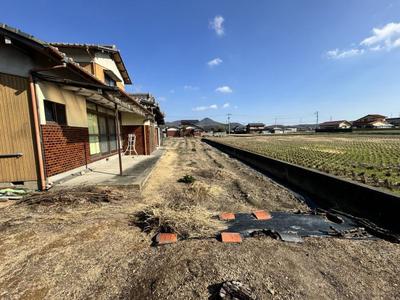 Spacious 7DK House with Agricultural Land in Marugame — Image 3, Marugame, Kagawa