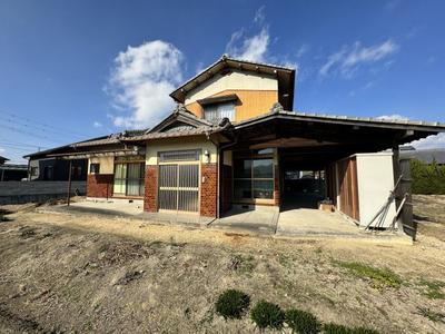 Spacious 7DK House with Agricultural Land in Marugame — Image 1, Marugame, Kagawa