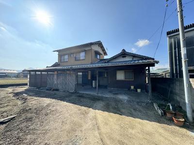 Spacious 7DK House with Agricultural Land in Marugame — Image 2, Marugame, Kagawa