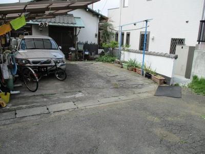 Spacious 4SLDK House with Sunroom in Fuji City's Nakano District — Image 2, Fuji, Shizuoka