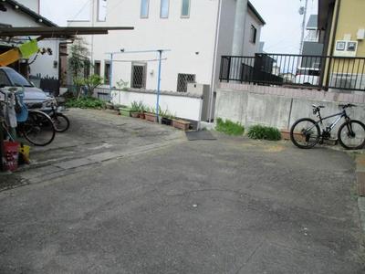 Spacious 4SLDK House with Sunroom in Fuji City's Nakano District — Image 1, Fuji, Shizuoka