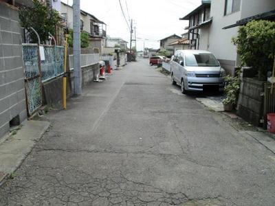 Spacious 4SLDK House with Sunroom in Fuji City's Nakano District — Image 4, Fuji, Shizuoka