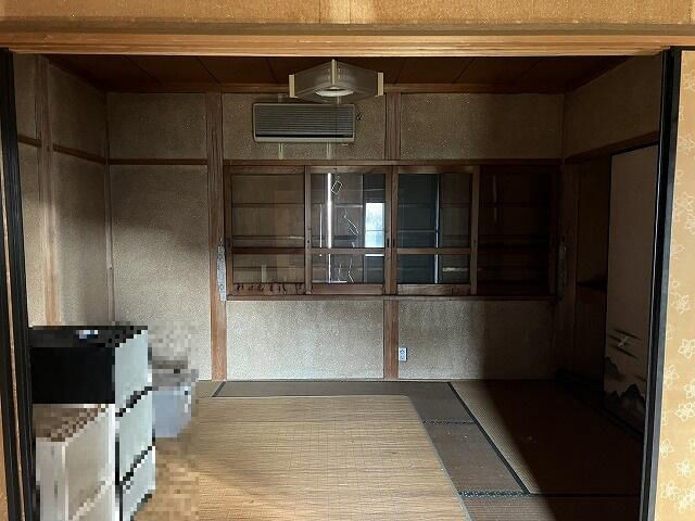 Spacious 6DK House in Seki City with 927㎡ Land - Thumbnail 3