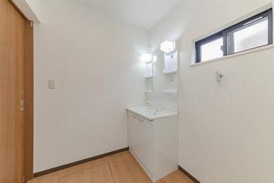 Renovated 5DK House with Large Land in Kameda, Niigata — Image 2, Gangnam-gu, Niigata