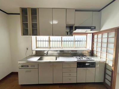 Renovated 4DK House in Obuchi, Fuji City - 86sqm with Mountain Views — Image 2, Fuji, Shizuoka
