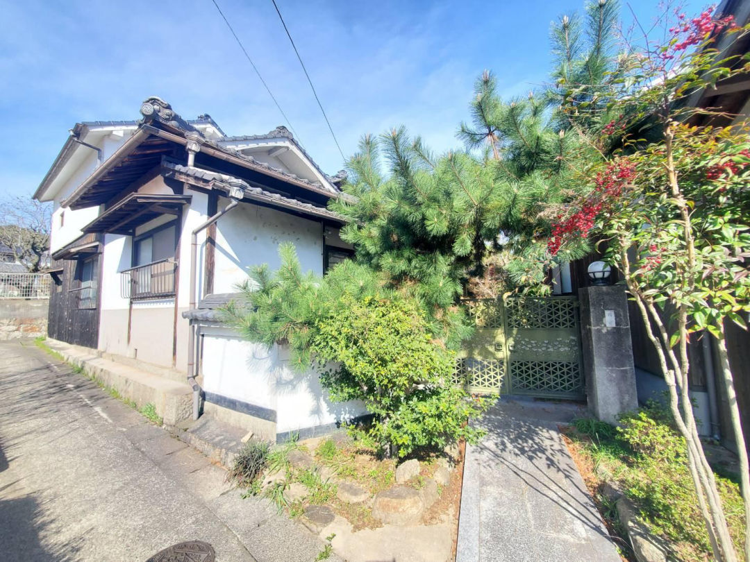 1912 8DK House in Asakuchi with Land - Thumbnail 2