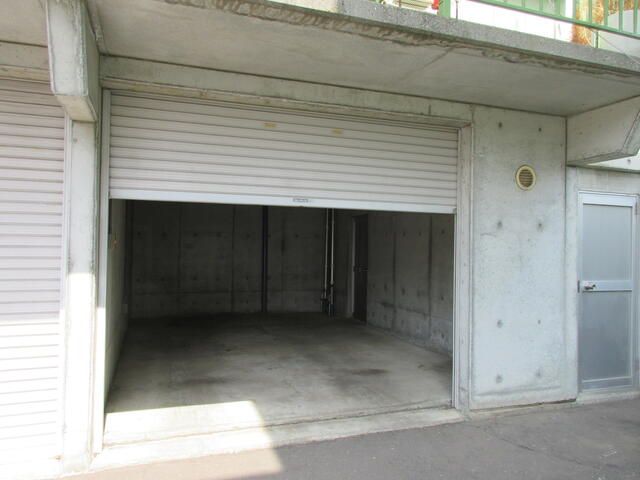 3LDK Apartment for Rent in Sapporo Higashi Ward with Large Garage - Thumbnail 2