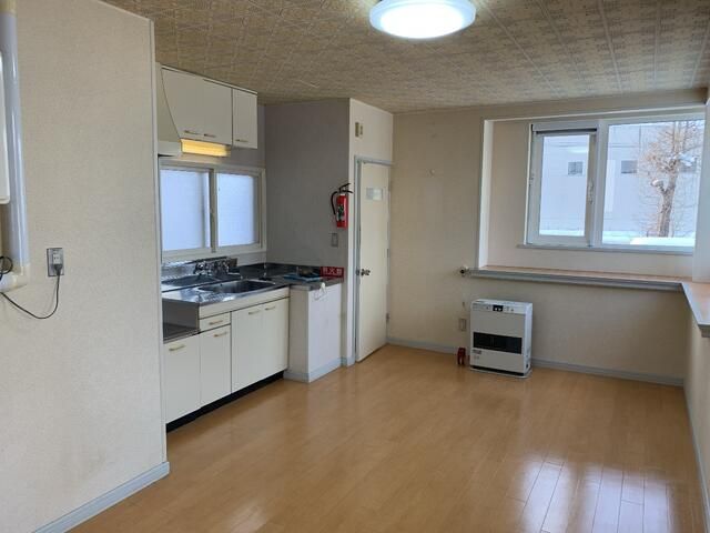 1LDK Apartment for Rent in Takikawa, Hokkaido - 36,000 Yen - Thumbnail 2