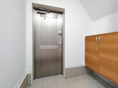 Renovated 3LDK House with 5 Parking Spaces in Shikokuchuo — Image 4, Shikokuchuo, Ehime