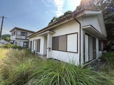 Spacious 5DK House in Kadogawa with Large Land Plot — Image 1, Kadokawa, Miyazaki