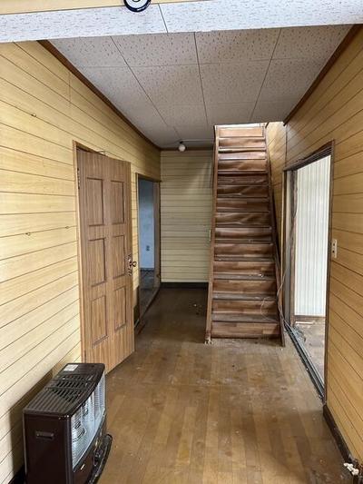 6LDK House for Sale in Ashibetsu, Hokkaido - 100万円 — Image 2, Ashibetsu, Hokkaido