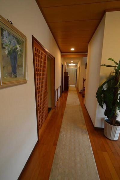 Spacious 5LDK House in Yukuhashi with Large Land Plot — Image 4, Yukuhashi, Fukuoka