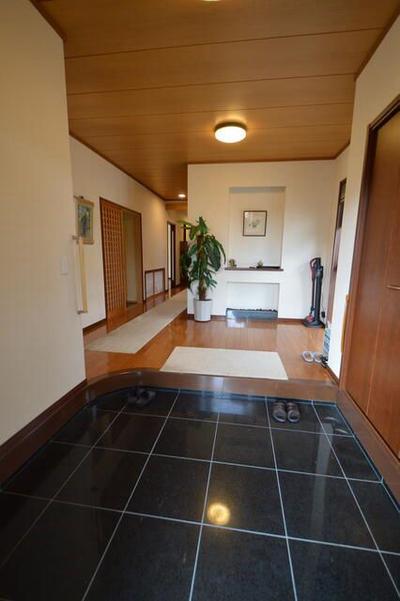 Spacious 5LDK House in Yukuhashi with Large Land Plot — Image 3, Yukuhashi, Fukuoka