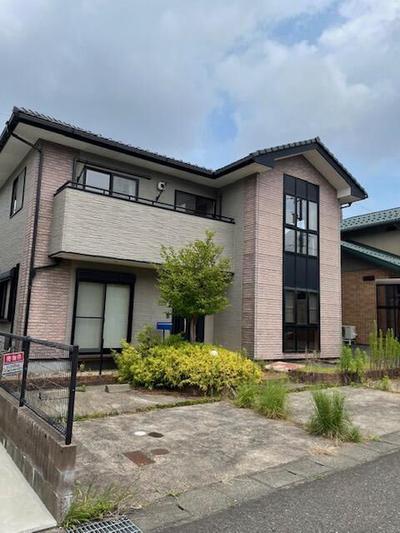 Renovated 4LDK House in Tsuruga with Two Parking Spaces — Image 1, Tsuruga, Fukui