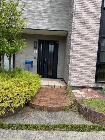Renovated 4LDK House in Tsuruga with Two Parking Spaces — Image 1, Tsuruga, Fukui