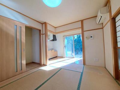 Spacious 8LDK Multi-Family Home in Higashimatsuyama — Image 4, Higashimatsuyama, Saitama