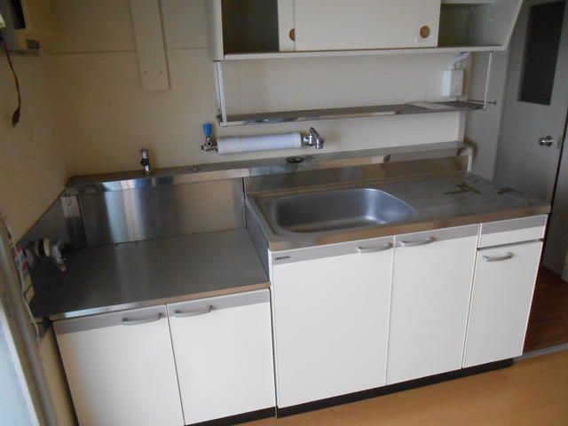 2DK Apartment for Rent in Bibai, Hokkaido - 41.22 sqm - Thumbnail 2