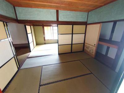 Traditional 11K House in Unazuki, Kurobe - 214m² on Corner Plot — Image 1, Kurobe, Toyama