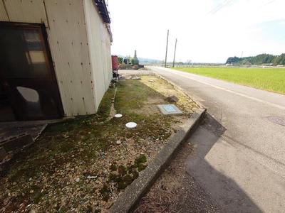 Traditional 11K House in Unazuki, Kurobe - 214m² on Corner Plot — Image 1, Kurobe, Toyama
