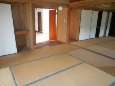 Spacious 9DK House in Yamaguchi with Mountain Views — Image 2, Yamaguchi, Yamaguchi