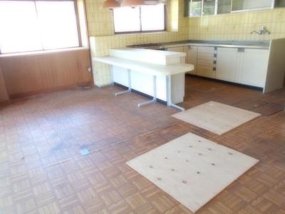 Spacious 9DK House in Yamaguchi with Mountain Views — Image 1, Yamaguchi, Yamaguchi