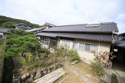 Traditional 8DK House for Sale in Wake Town, Okayama — Image 1, Wake, Okayama