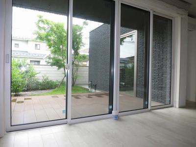 Modern 4SLDK House in Aizuwakamatsu with Solar Power — Image 2, Aizuwakamatsu, Fukushima